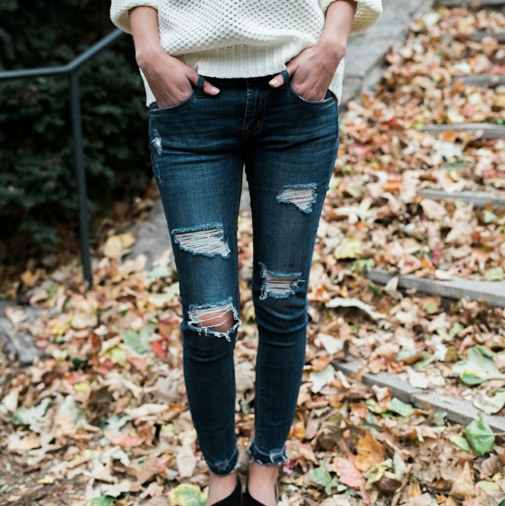 Dark wash distressed Jeans